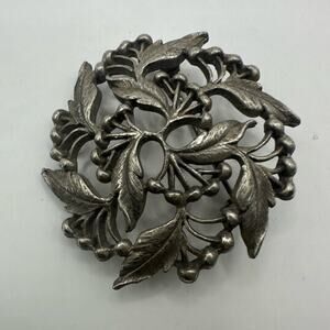 VINTAGE Brooch, Vintage Christmas Brooch, Christmas Brooch, Holly and Berry 7717